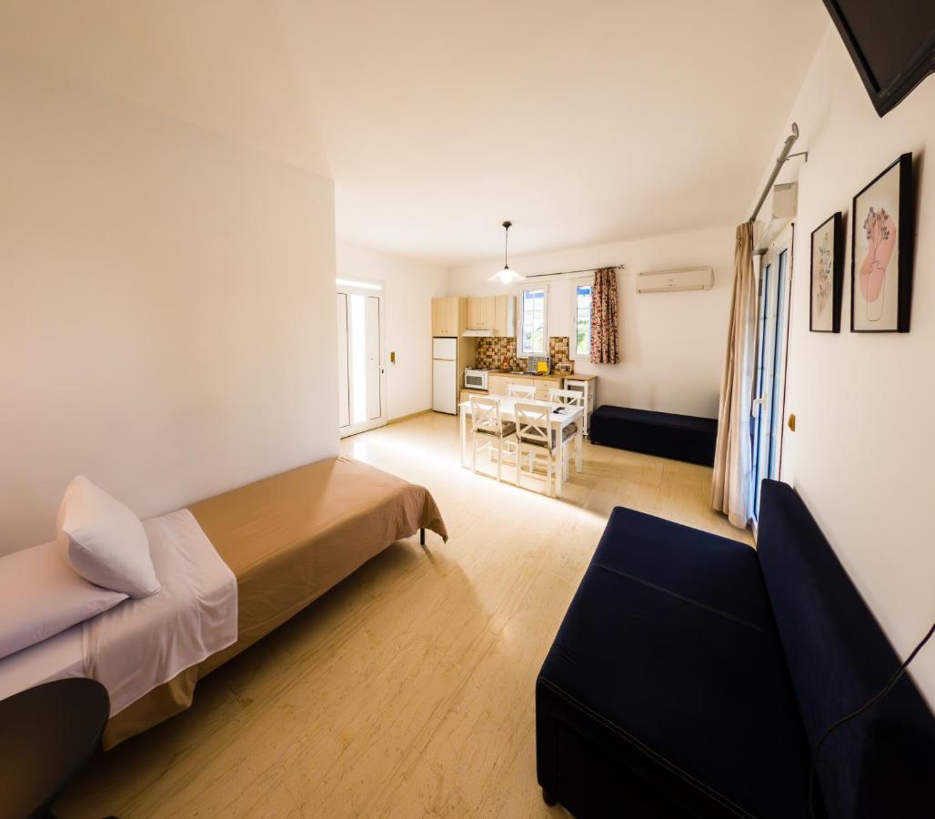Anna Ageliki Aparthotel Damnoni Ngoại thất bức ảnh