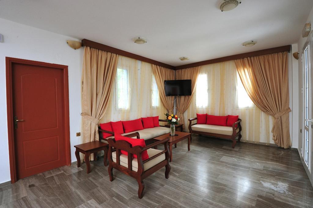 Anna Ageliki Aparthotel Damnoni Ngoại thất bức ảnh