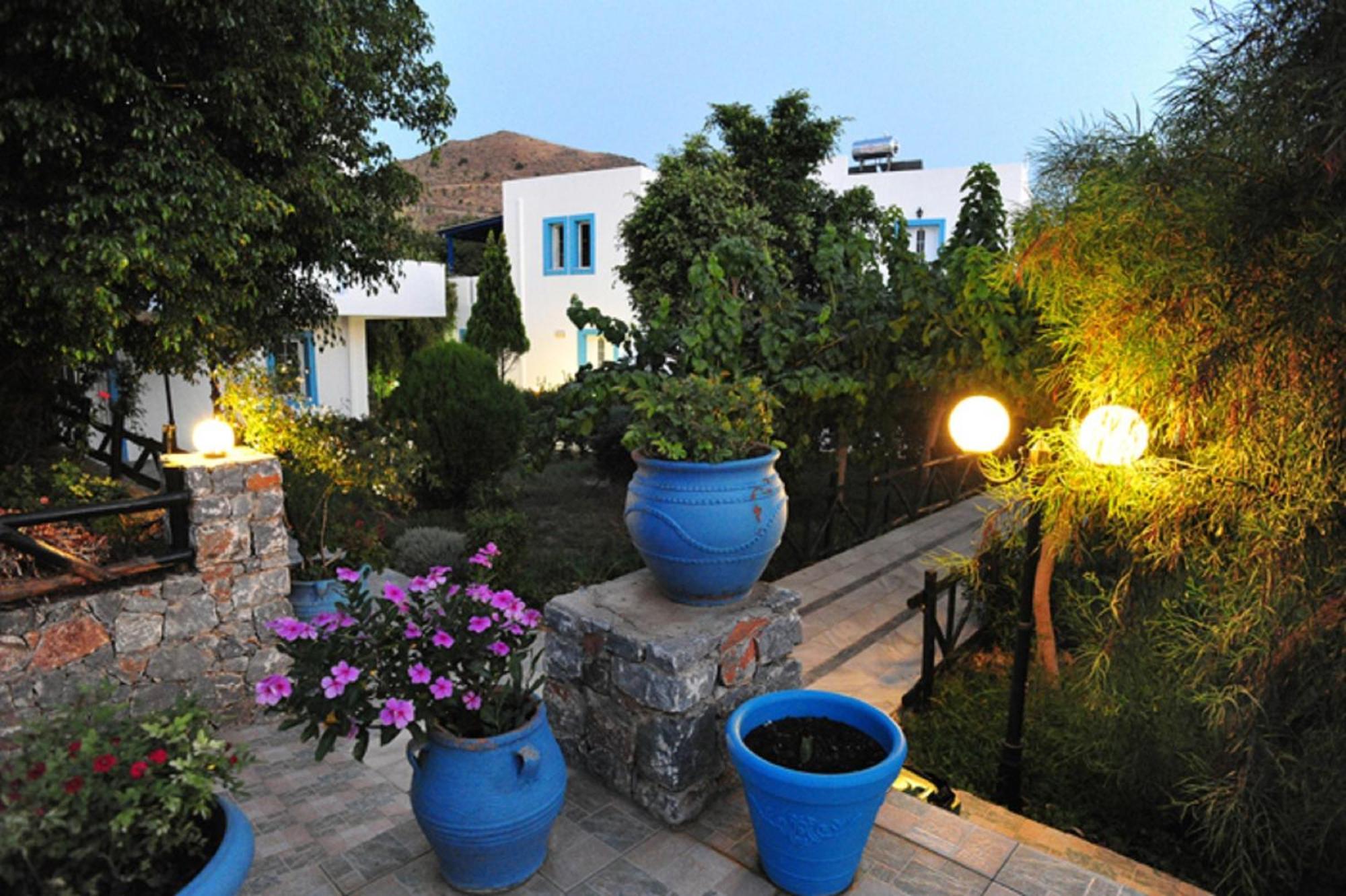Anna Ageliki Aparthotel Damnoni Ngoại thất bức ảnh