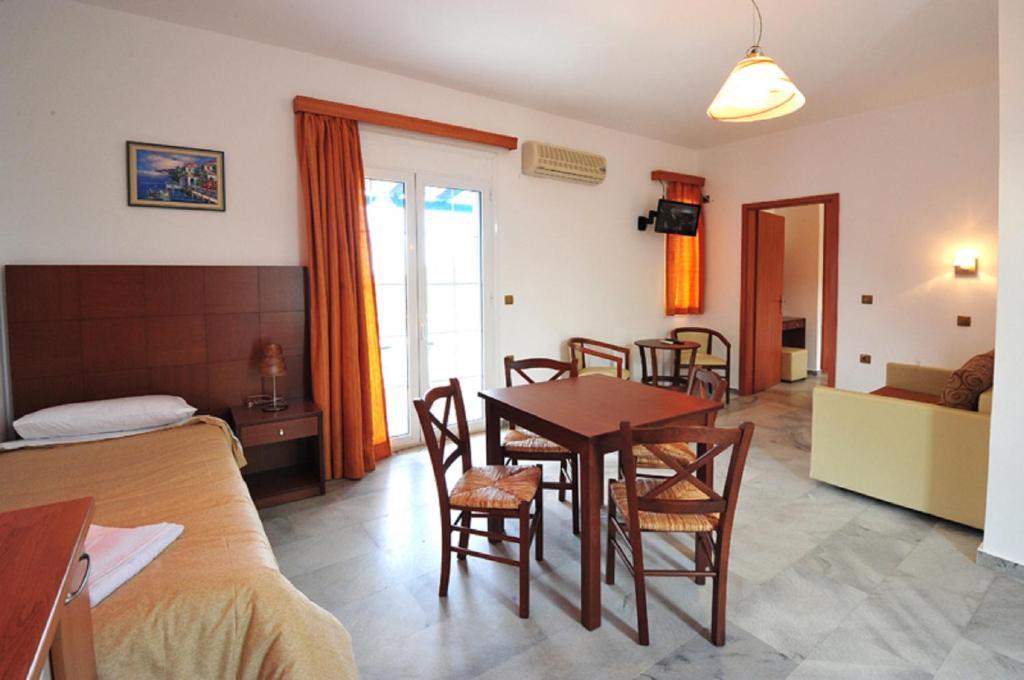 Anna Ageliki Aparthotel Damnoni Phòng bức ảnh